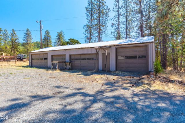 6141 New Hope Road, Grants Pass, OR 97527
