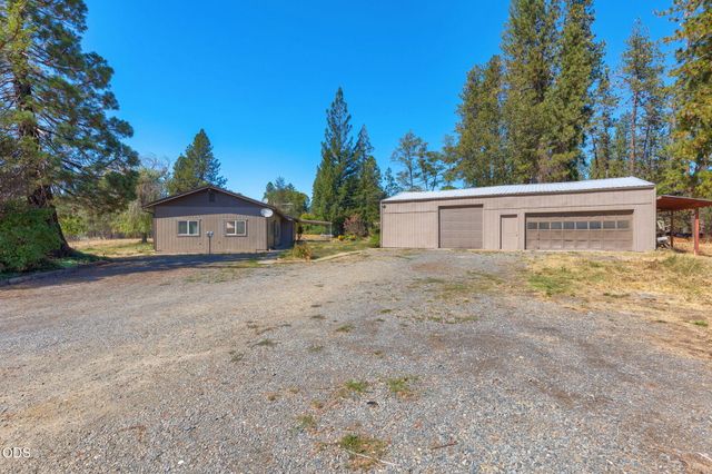 6141 New Hope Road, Grants Pass, OR 97527