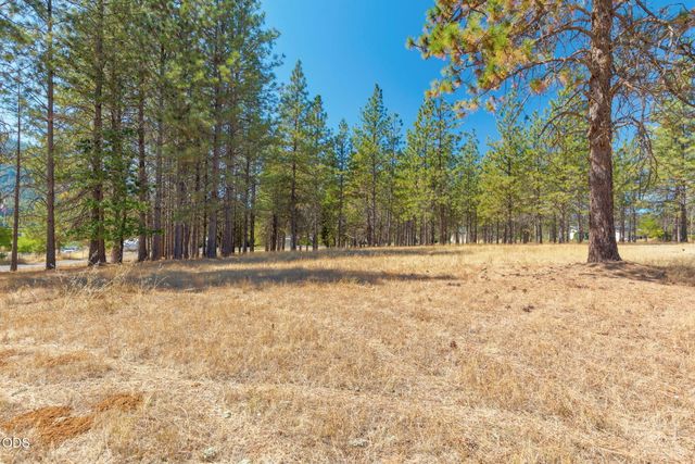 6141 New Hope Road, Grants Pass, OR 97527