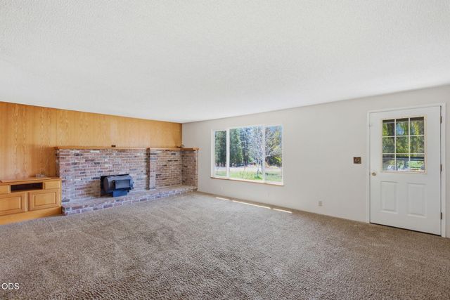 6141 New Hope Road, Grants Pass, OR 97527