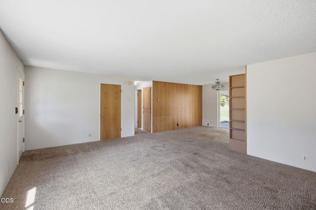 6141 New Hope Road, Grants Pass, OR 97527