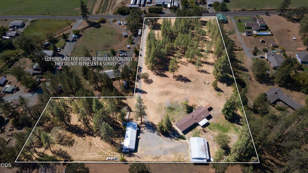 6141 New Hope Road, Grants Pass, OR 97527