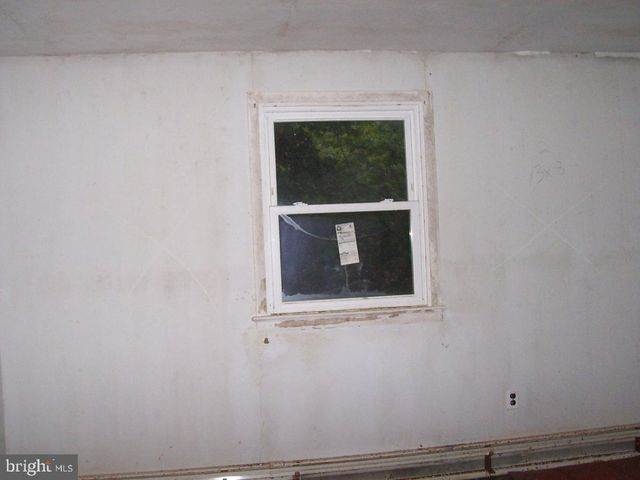 1174 HARKER AVE, West Deptford, NJ 08096