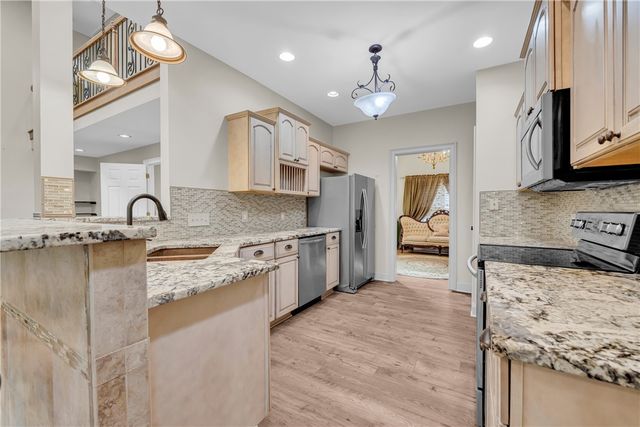 189 Beaver Lake Road, West Union, SC 29696