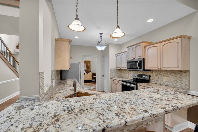 189 Beaver Lake Road, West Union, SC 29696