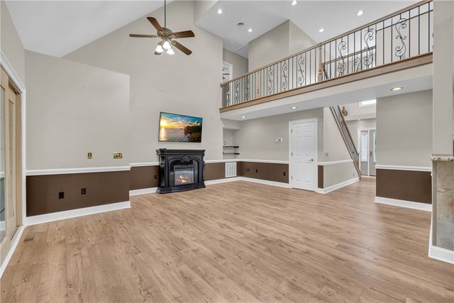 189 Beaver Lake Road, West Union, SC 29696