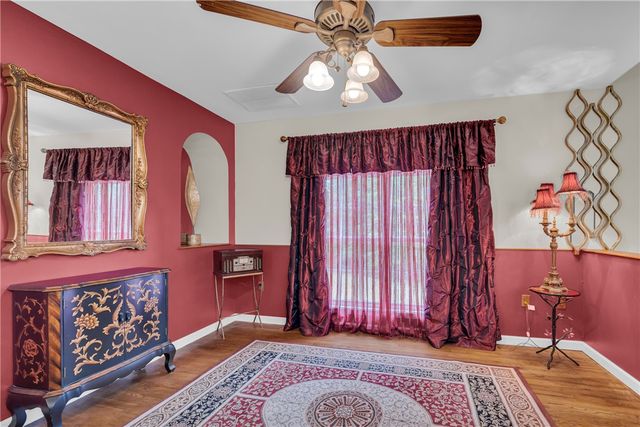 189 Beaver Lake Road, West Union, SC 29696