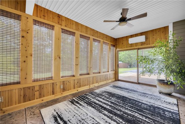 189 Beaver Lake Road, West Union, SC 29696