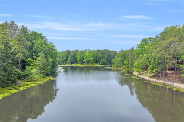 189 Beaver Lake Road, West Union, SC 29696