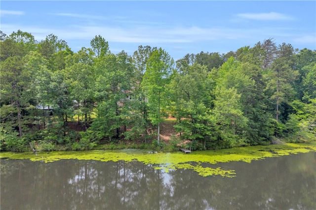 189 Beaver Lake Road, West Union, SC 29696