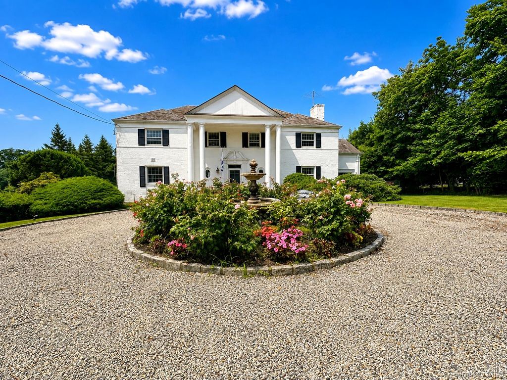 31 Griffen Avenue, Scarsdale, NY 10583 — photo 2