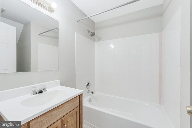 21765 TOTTENHAM HALE CT, Sterling, VA 20166