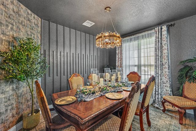 10747 Lone Ranger, San Antonio, TX 78254