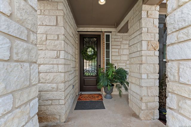 10747 Lone Ranger, San Antonio, TX 78254