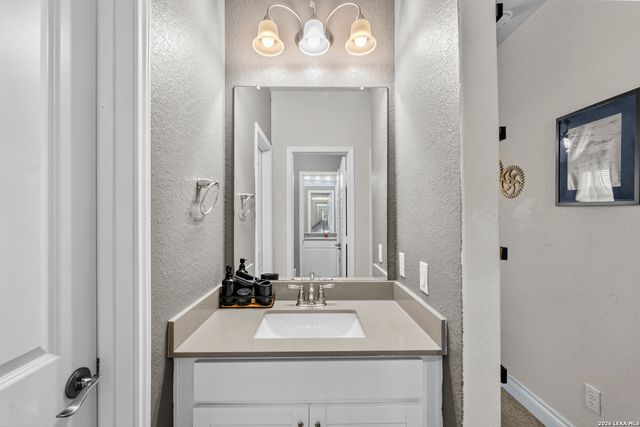 10747 Lone Ranger, San Antonio, TX 78254