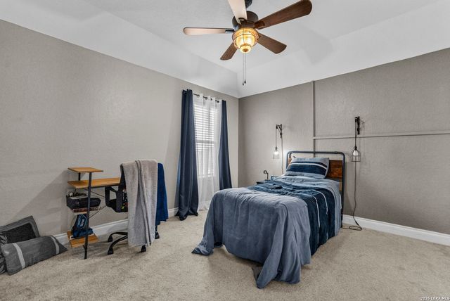 10747 Lone Ranger, San Antonio, TX 78254