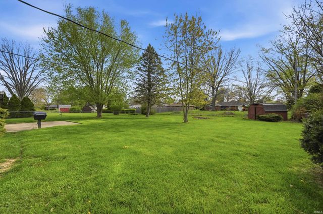 304 N Bayberry Lane, Muncie, IN 47304
