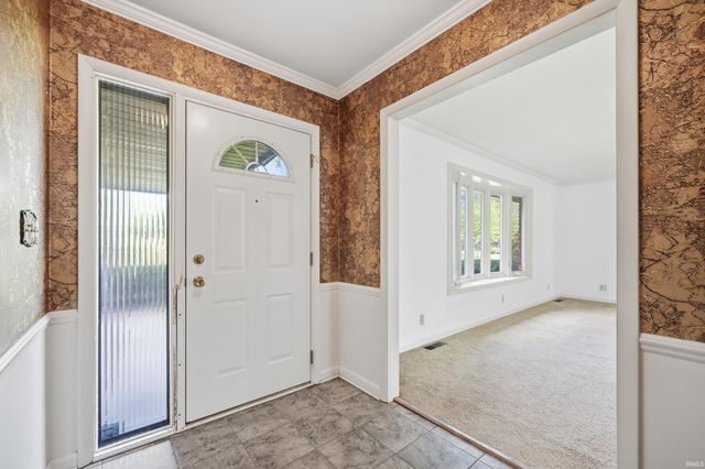 304 N Bayberry Lane, Muncie, IN 47304