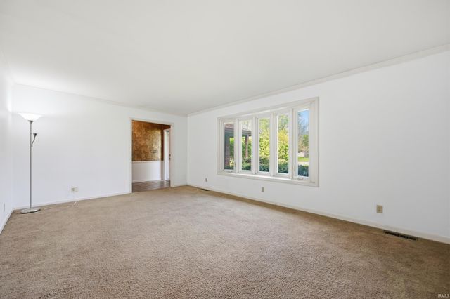 304 N Bayberry Lane, Muncie, IN 47304