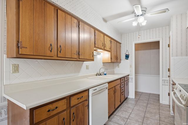 304 N Bayberry Lane, Muncie, IN 47304