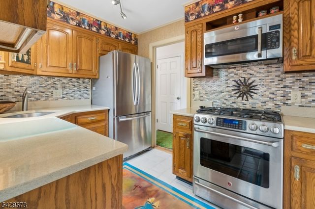 192 Elmwood Ave, Union Twp., NJ 07083