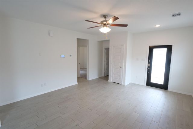 5719 Tabula Rasa Drive, Katy, TX 77493