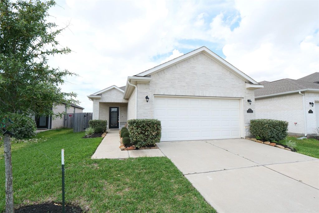 5719 Tabula Rasa Drive, Katy, TX 77493