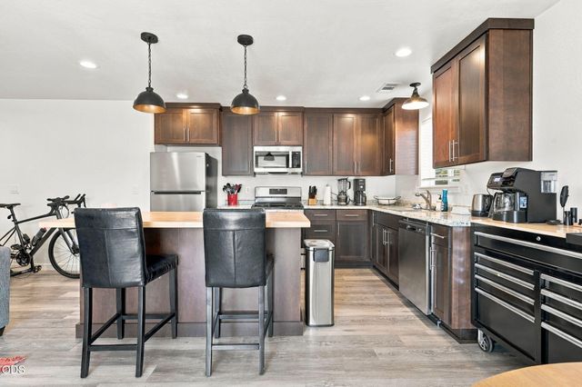 7920 Jacqueline Way, White City, OR 97503