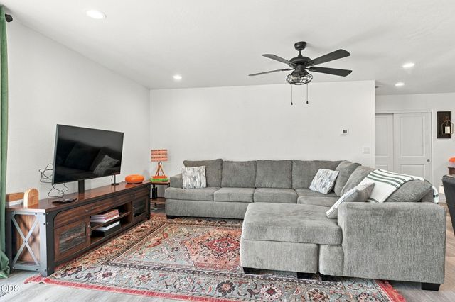 7920 Jacqueline Way, White City, OR 97503