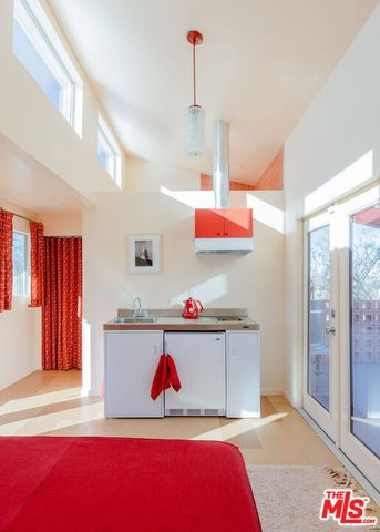 3925 Valley Vista Avenue, Yucca Valley, CA 92284