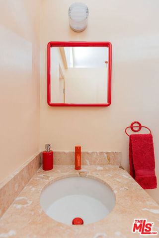 3925 Valley Vista Avenue, Yucca Valley, CA 92284