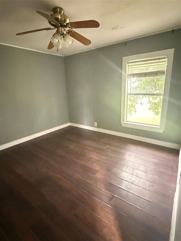 747 Road 5210, Cleveland, TX 77327