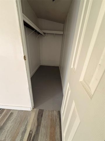 747 Road 5210, Cleveland, TX 77327
