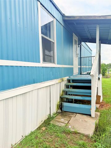 747 Road 5210, Cleveland, TX 77327