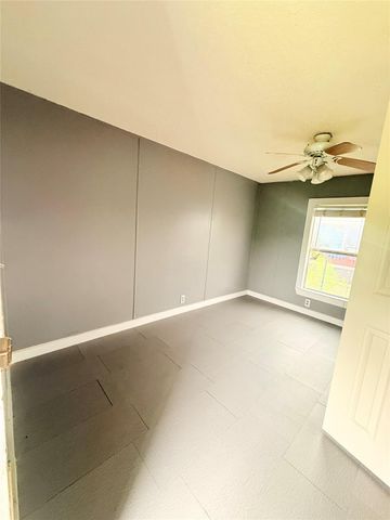 747 Road 5210, Cleveland, TX 77327