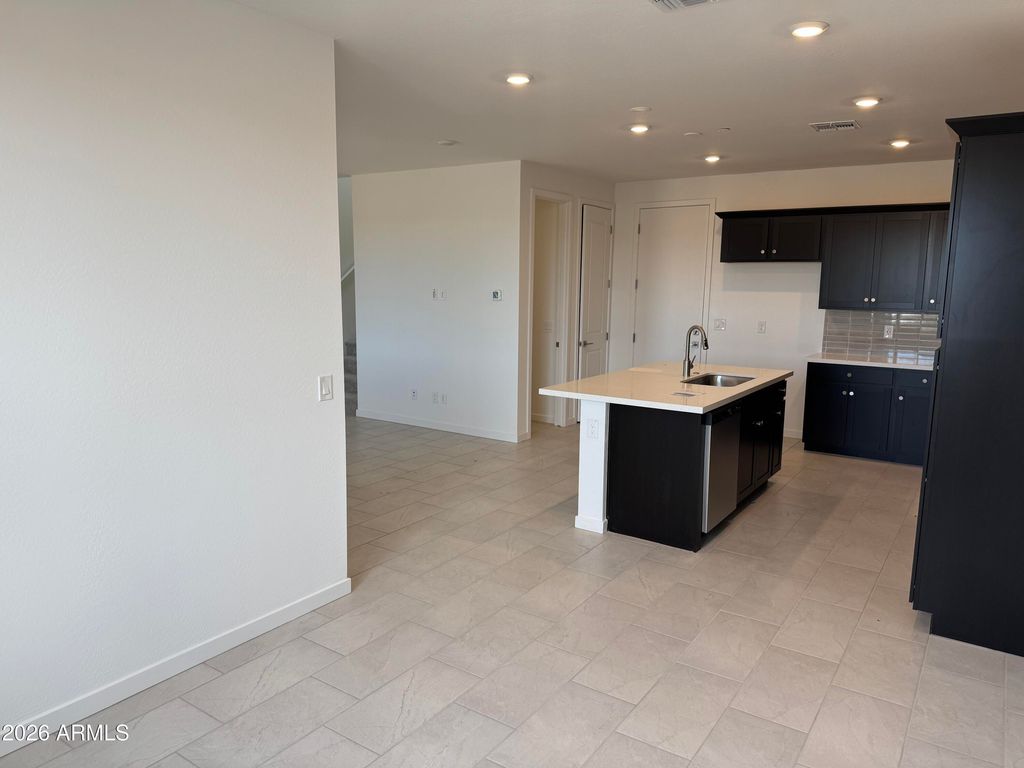 2265 S Falcon Drive, Gilbert, AZ 85295 — photo 4