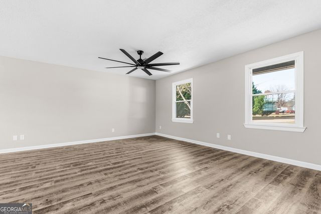 167 Erin Court, Byron, GA 31008