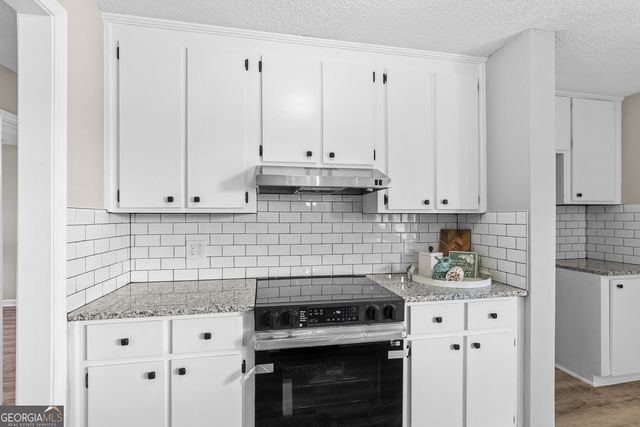 167 Erin Court, Byron, GA 31008