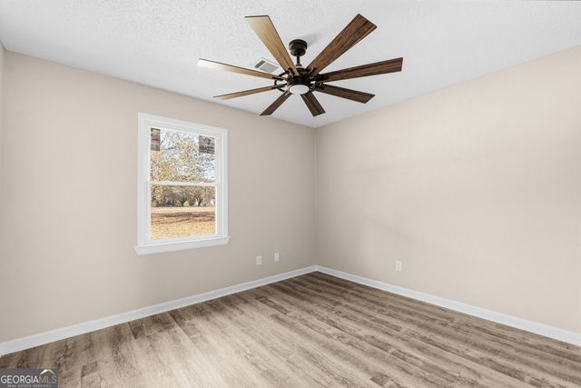 167 Erin Court, Byron, GA 31008