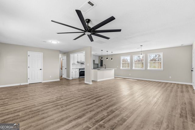 167 Erin Court, Byron, GA 31008