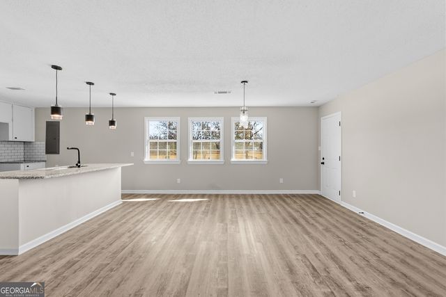 167 Erin Court, Byron, GA 31008