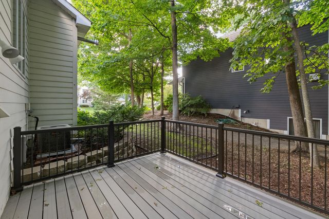 2888 Forest Ridge, Chaska, MN 55318