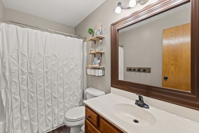 606 NW 17th Street, Ankeny, IA 50023