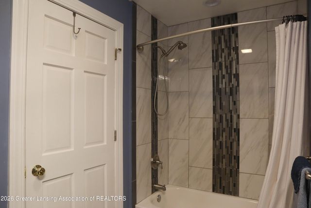 1220 W Hillsdale Street, Lansing, MI 48915