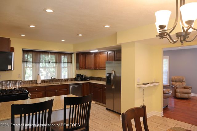 1220 W Hillsdale Street, Lansing, MI 48915