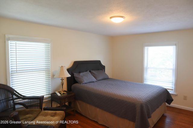 1220 W Hillsdale Street, Lansing, MI 48915