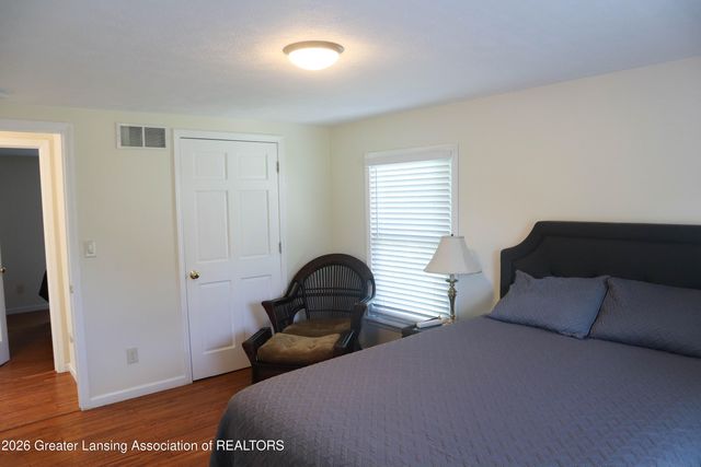 1220 W Hillsdale Street, Lansing, MI 48915