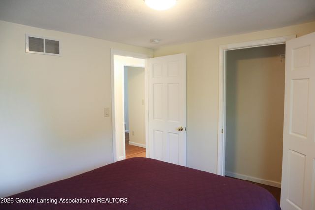 1220 W Hillsdale Street, Lansing, MI 48915