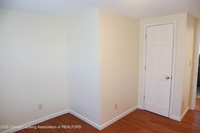 1220 W Hillsdale Street, Lansing, MI 48915