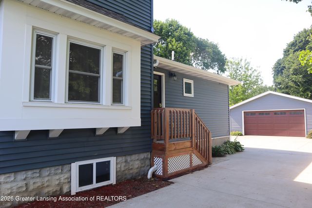 1220 W Hillsdale Street, Lansing, MI 48915